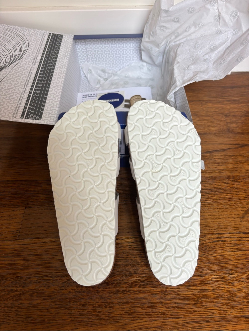 Birkenstock Franca, Antique White Crisscross Triple-Strap Sandals, brand new! - Picture 5 of 10